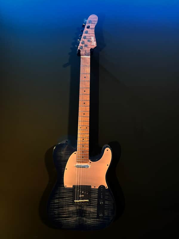 Luxars SG27 New - Flamed Maple Top Black Tele image 1