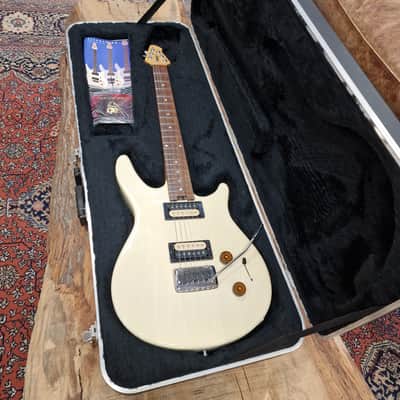 Peavey Firenza AX Electric Guitar; White: Serial Number: 10480346 | Second Hand image 7