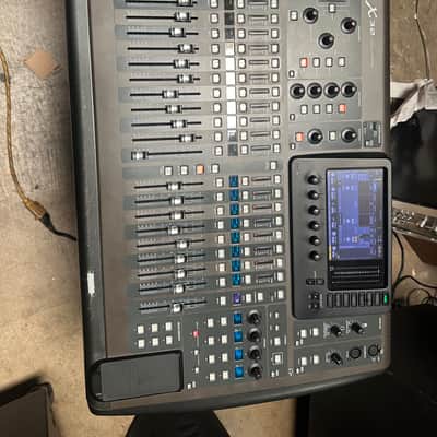 Behringer X32 digital mixer image 11
