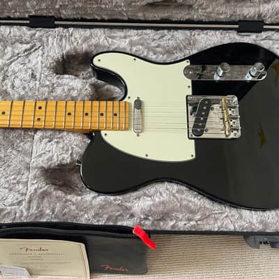 Fender American Professional II Telecaster with Maple Fretboard 2020  - Black image 2