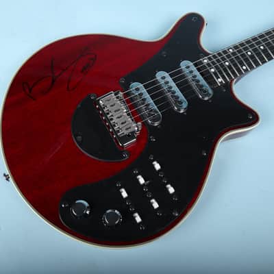 Queen *SIGNED* Guitar Brian May Autographed Guitar BMG Special image 8