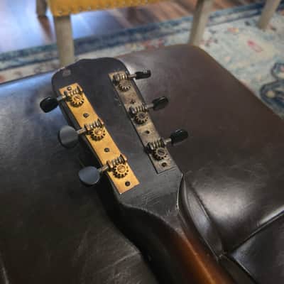 1930s Regal - First National Institute of Allied Arts - Guitar image 11