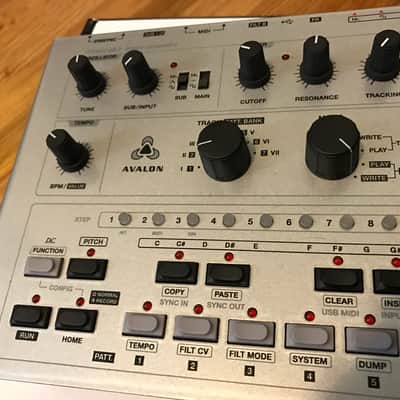 Abstrakt Instruments Avalon Analog Bassline Best TB-303 Clone Ever image 2