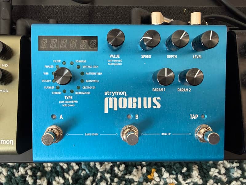 Strymon Mobius