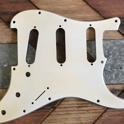 Real Life Relics Fender® Aged White Stratocaster® Pickguard 3 Ply (Fender® SKU 0991360000)    [PGAC3]