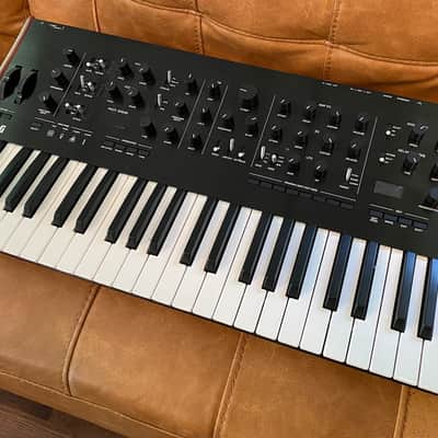 Korg Prologue 8 Polyphonic 49-Key 8-Voice Analog Synthesizer 2018 - Present - Black/Wood