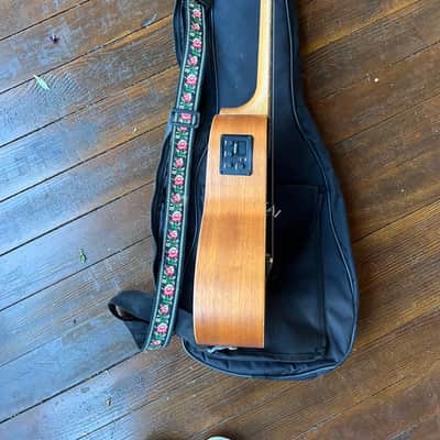 Alvarez RU22TCE Regent Tenor Ukulele with Electronics 2010s - Natural image 4