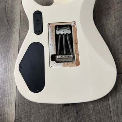 Charvel Desolation Soloist DX-1 FR 2011 - 2014 - Snow White image 8