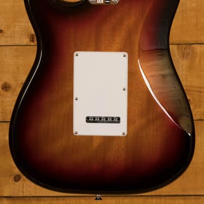 Squier Affinity Series Stratocaster - Laurel - 3-Colour Sunburst image 2