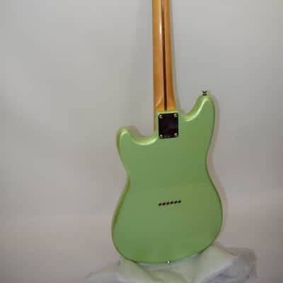 2016 Fender  Duo-Sonic HS Electric Guitar, Rosewood Fingerboard, Surf Pearl image 12