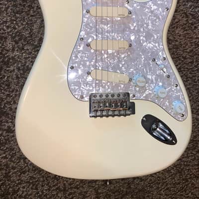 06 Fender Standard Stratocaster with  maple Fretboard David Gilmore emg’s electric guitar 2006 White image 4
