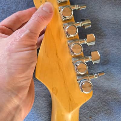 Fender American Deluxe Stratocaster with Maple Fretboard 1999 - 2002 - White Blonde image 8