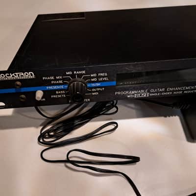 Rocktron Pro  Q - Programmable Guitar Enhancement System with HUSH Noise Reduction  Mid 90's image 2