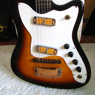 Harmony H-15 Bobcat Guitar, 1960's, Sunburst, 2 Dearmond Pickups, Case image 3