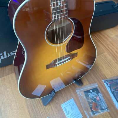 2026 Gibson J-45 Standard - Honeyburst image 3