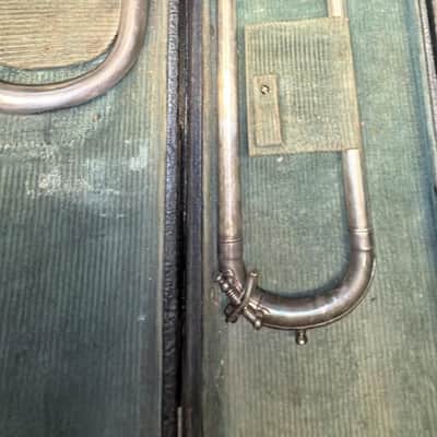 F. E. Olds  LM Tenor Trombone 1918  W/ Original Hardcase PLAYER image 2