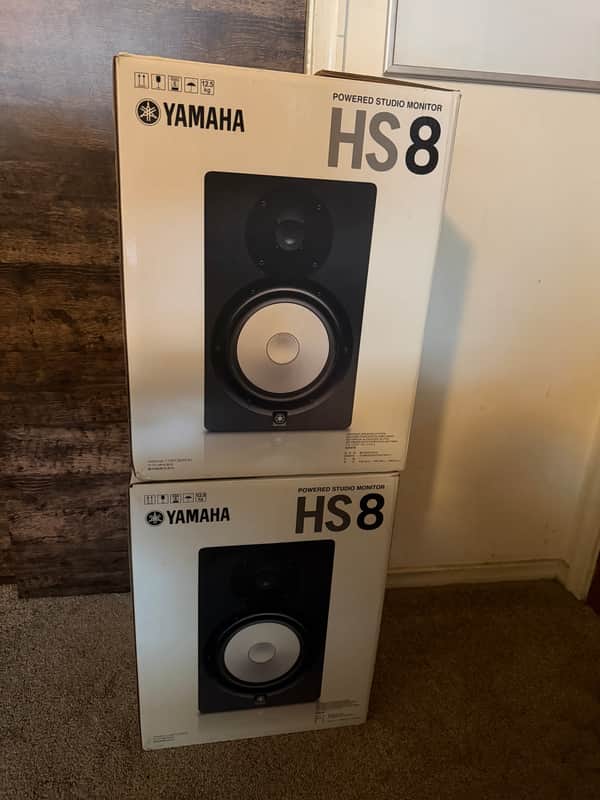 Yamaha HS8 Powered Studio Monitor (Pair) 2015 - Present - Black image 1