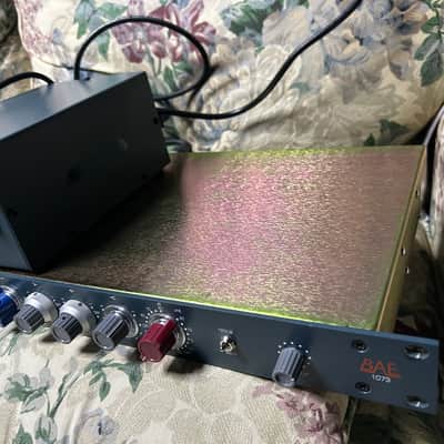 BAE 1073 with PSU 2010s - Blue image 5