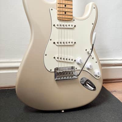 Electric Guitar Fender American Standard 2008 - Blizzard Pearl Maple Neck image 6