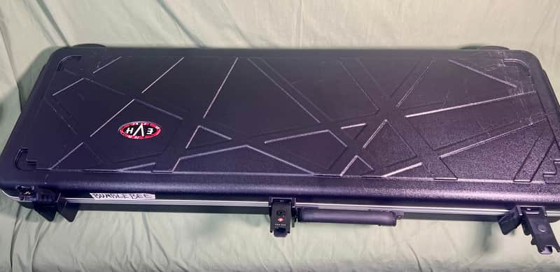 EVH Striped Series Hard Case 2010s - Black image 1