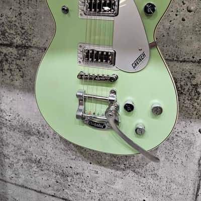 Gretsch G5232T Electromatic Double Jet FT 2022 Electric Guitar  - Present - Broadway Jade image 2