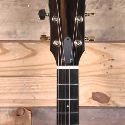 Taylor 217e Plus Special Edition Acoustic/Electric Guitar Honeyburst w/ Case image 6