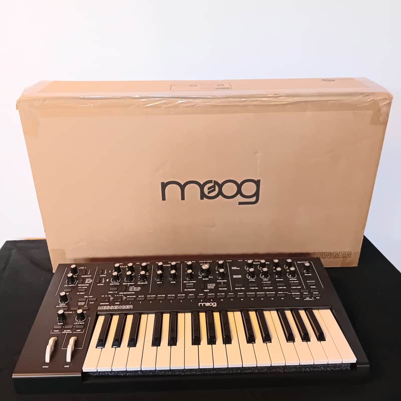 Moog Messenger 32-Key Monophonic Synthesizer 2025 - Present - Black image 1