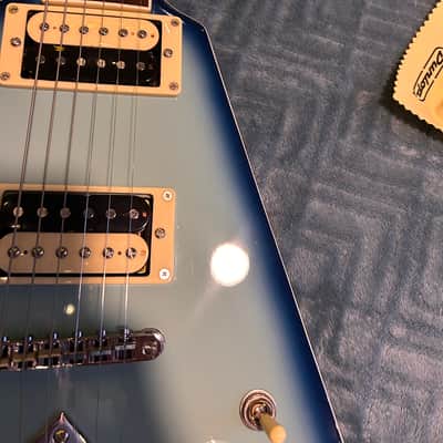 Dean V 79 2018 - Blue Burst image 14
