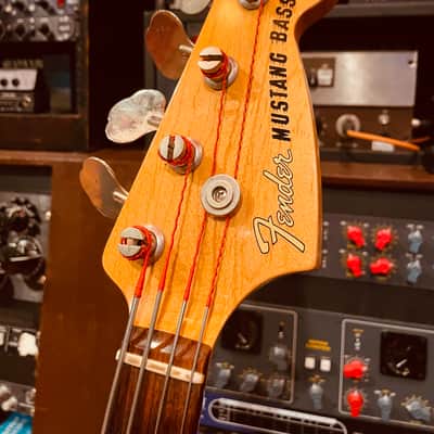 Fender Mustang Bass MIJ 2008-2010 - White image 7