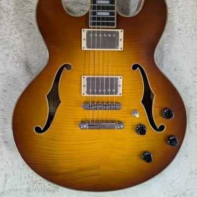 Eastman T186MX-GBK 335 style electric guitar in Goldburst with Gator case image 1