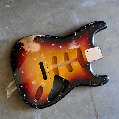 Handmade Stratocaster / Nitro - 3-tone sunburst image 2