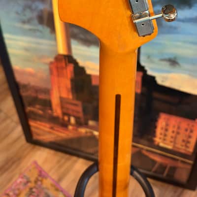 Squier Classic Vibe '70s Stratocaster HSS with Maple Fretboard 2019 - Present - Black with case image 3