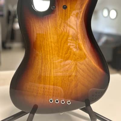 Lakland Skyline 44-60 Vintage J image 4