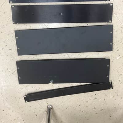 Shure Rack parts, blank panels, more image 4