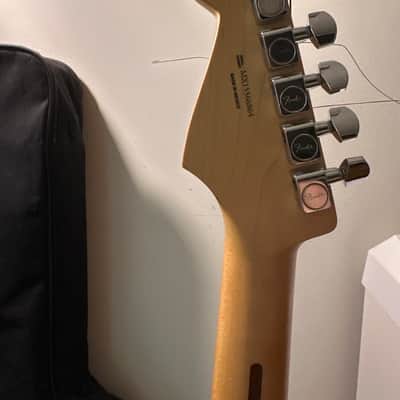 Fender Standard Stratocaster Made in Mexico 2015, finition Arctic White, manche érable image 6