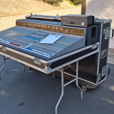 Allen & Heath GL4000 8-Group VCA 40-Channel Mixing Console image 2