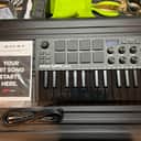 Akai MPK Mini MKIII 25-Key MIDI Controller 2020 - Present - Black with Black Keys
