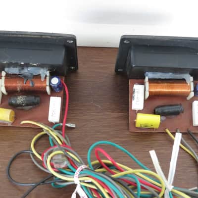 USED PAIR DYNALAB TWO WAY CROSSOVERS image 2
