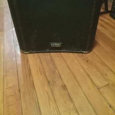 QSC KW181 1000-Watt 18" Active Subwoofer 2010s - Black Bild 2
