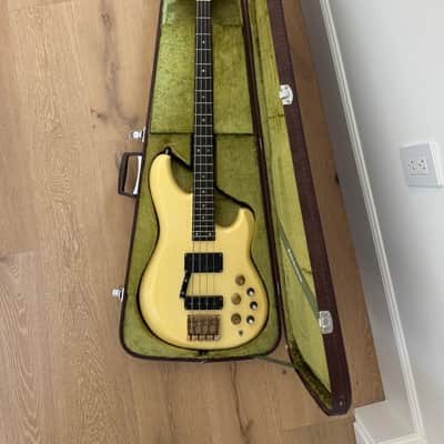 Vintage 1982 Ibanez MC924-PW Musician Bass - Polar White image 12