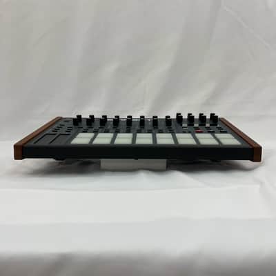 Dave Smith Instruments Tempest 6-Voice Drum Machine 2011 - 2018 - Black with Wood Sides image 7