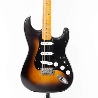 Squier 40th Anniversary Vintage Edition Stratocaster 2022 Satin Wide 2-Colour Sunburst image 2