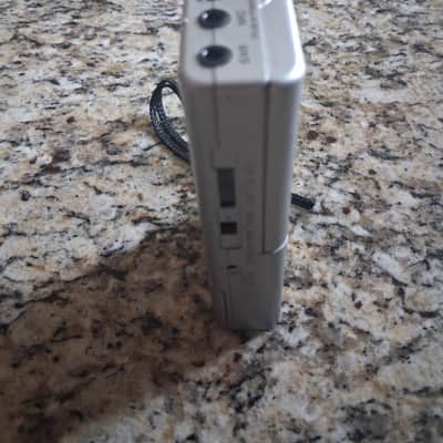 Sony Microcassette-corder M-647V 1980s/90s - Grey image 3