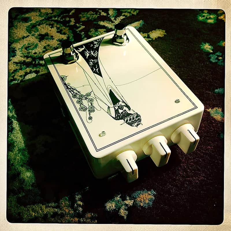Red Witch Seraphina Fuzz Octave image 5