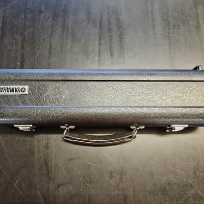 Yamaha YFL-221 Student Flute - Silver w/ case image 4