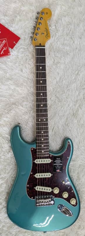 Mint Fender American Professional Classic Stratocaster, Faded Sherwood Green Metallic