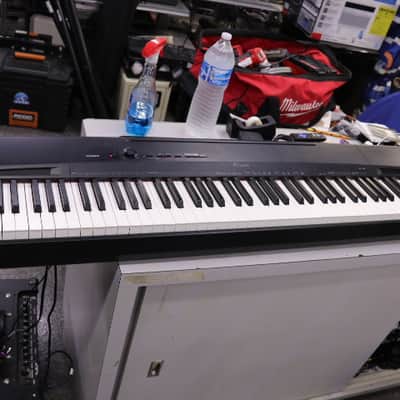 Casio PX-160 Privia 88-Key Digital Piano 2010s - White image 15