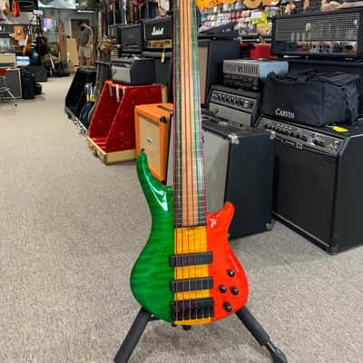 Roscoe 6-String Fretless "Jon Jon" Signature Rasta Bass image 2