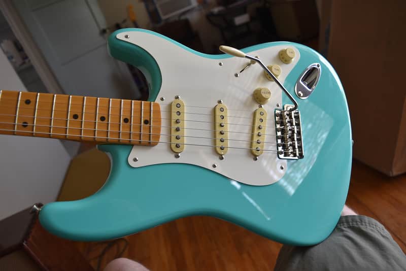 Fender American Vintage II '57 Stratocaster, 2024, OHSC & paperwork, Great condition