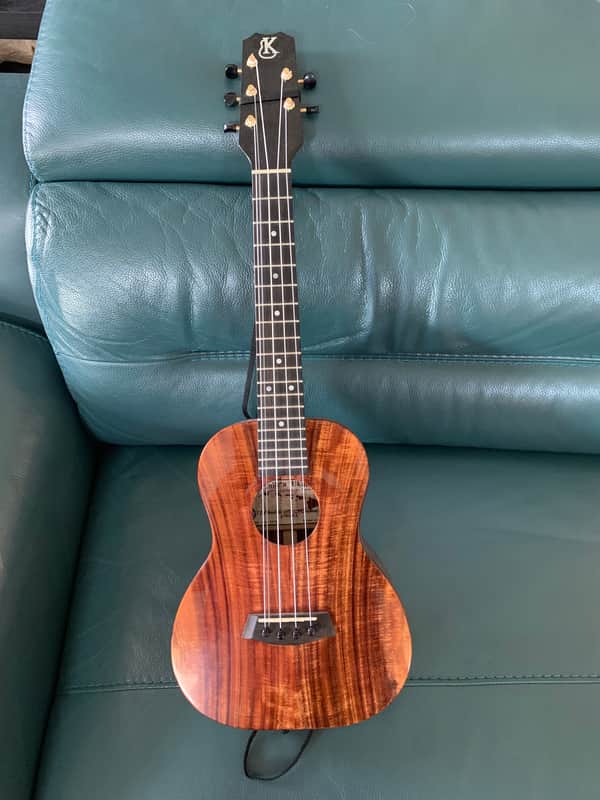 Uke Ukulele Kanile'a K-1 T5 Premium Hawaiian Koa 5-String Tenor With Pickup and Case